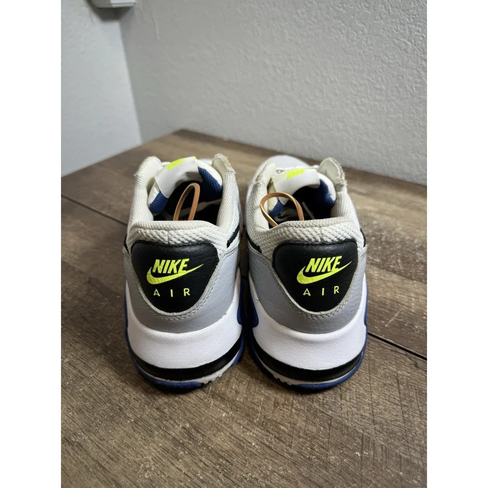 Nike product pair